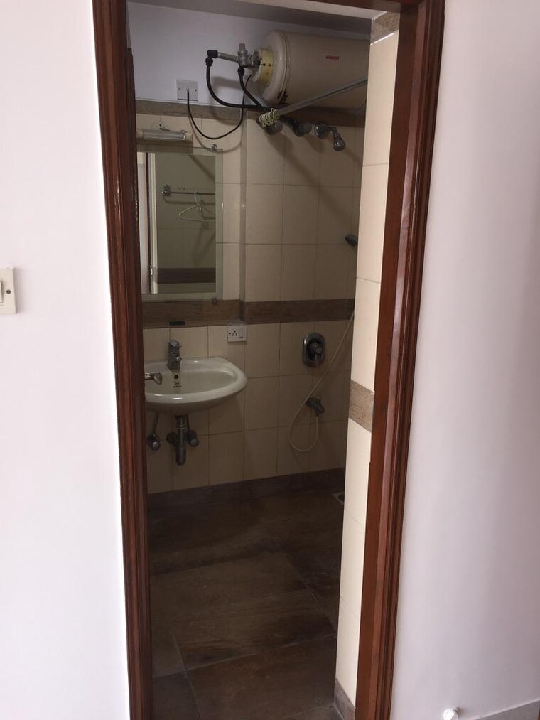 Bathroom, mahindra-lifespaces-belvedere-court 3 Bedroom 2100 Sq.Ft. Apartment In Mahalaxmi Mumbai 8596804