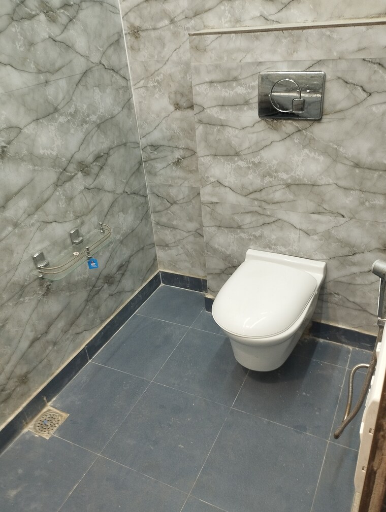Bathroom, sector 15 5 Bedroom 172 Sq.Yd. Independent House In Sector 15 Sonipat 8596819