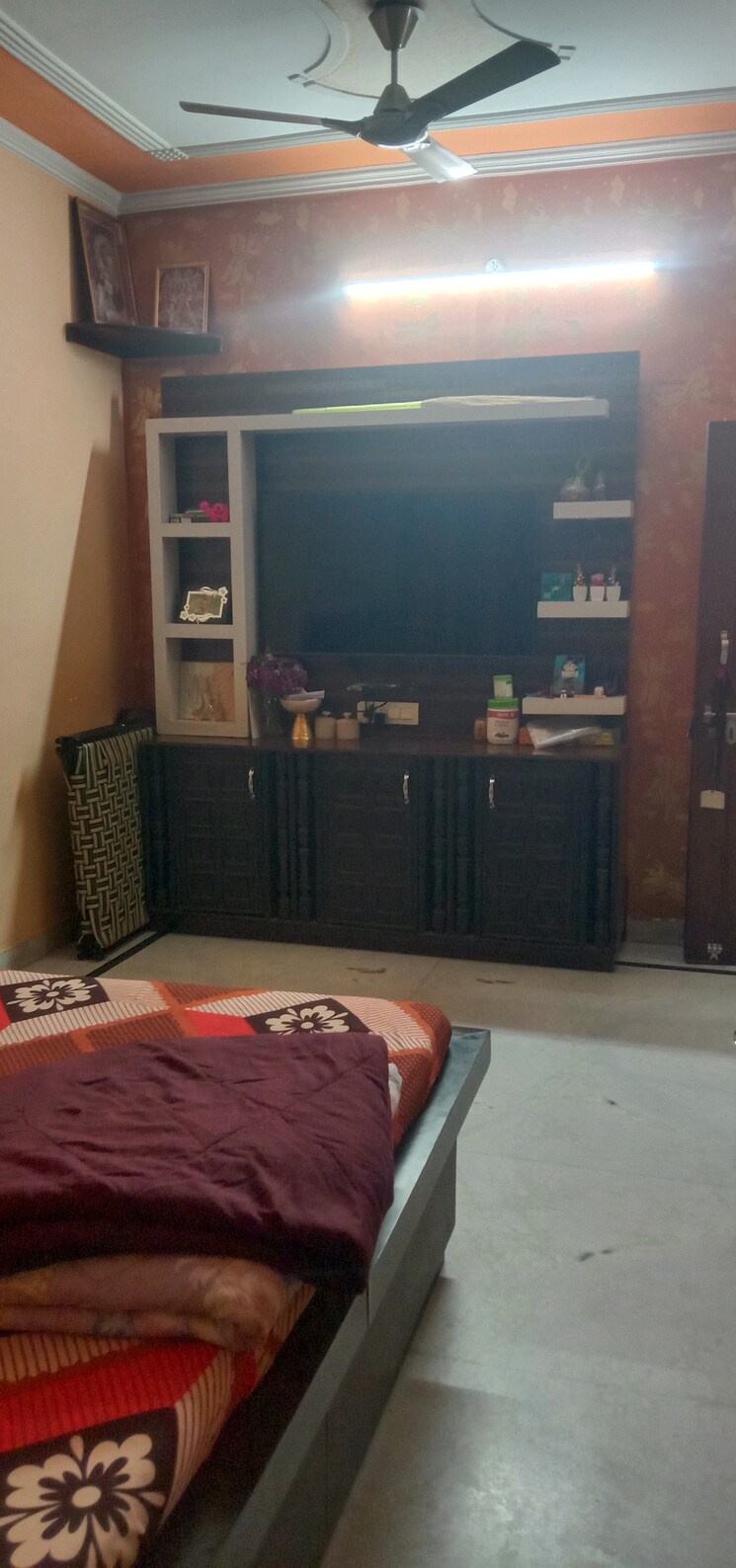 Bedroom, nehru nagar iii 3 Bedroom 120 Sq.Yd. Builder Floor In Nehru Nagar Iii Ghaziabad 8596822