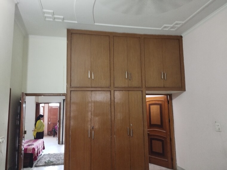 undefined, sector 15 5 Bedroom 300 Sq.Yd. Independent House In Sector 15 Sonipat 8596826