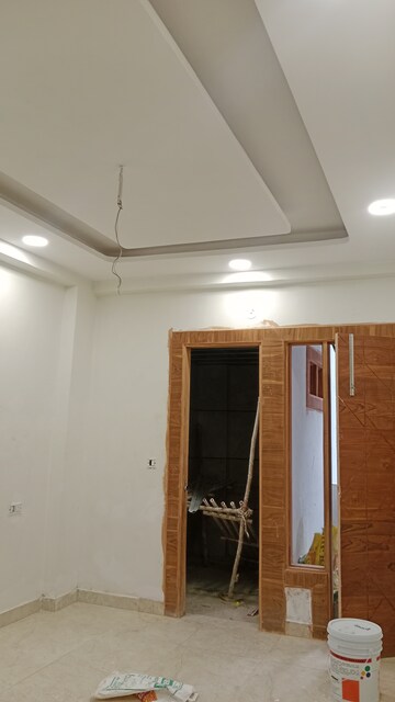 Building Lobby in 3 BHK Builder Floor at Fidato Honour Homes, Sector 89 – for Sale