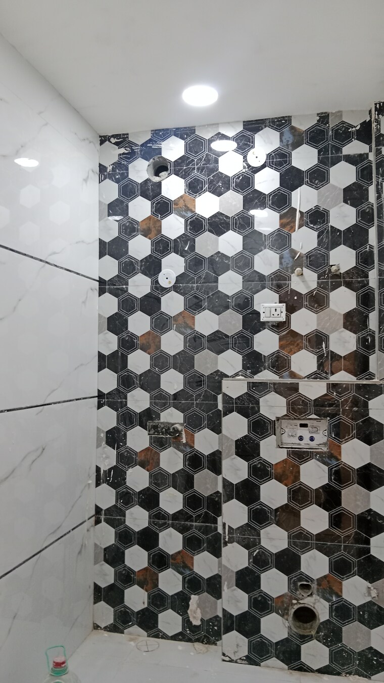 Bathroom, fidato-honour-homes 3 Bedroom 180 Sq.Yd. Builder Floor In Sector 89 Faridabad 8596844