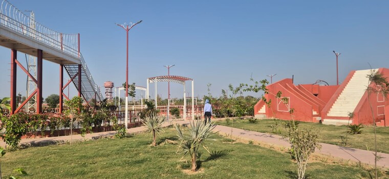 Garden, jagatpura  166 Sq.Yd. Plot In Jagatpura Jaipur 8596840