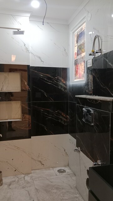 Kitchen in 3 BHK Builder Floor at Fidato Honour Homes, Sector 89 – for Sale