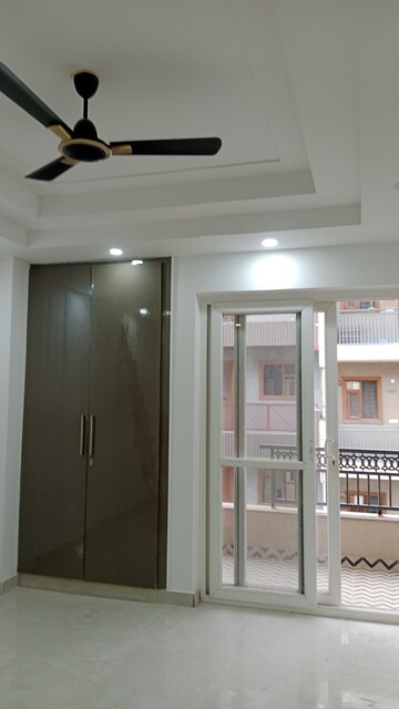 Building Lobby in 3 BHK Builder Floor at Fidato Honour Homes, Sector 89 – for Sale