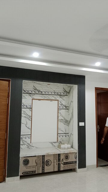 Room in 3 BHK Builder Floor at Fidato Honour Homes, Sector 89 – for Sale