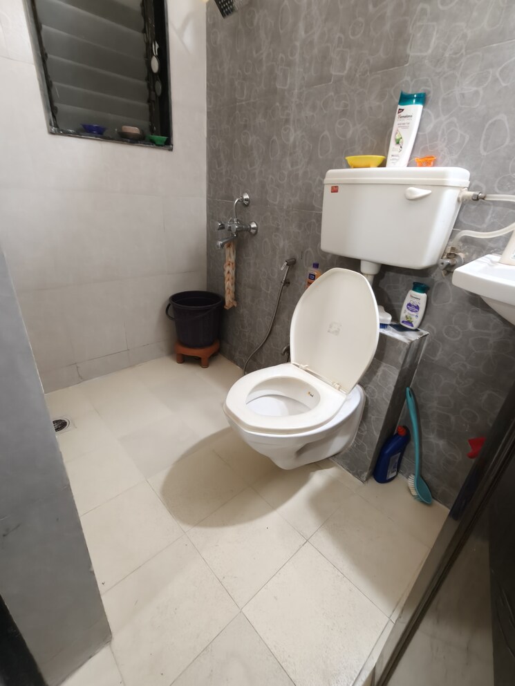 Bathroom, kipl-morya 2 Bedroom 704 Sq.Ft. Apartment In Kasarvadavali Thane 8596850