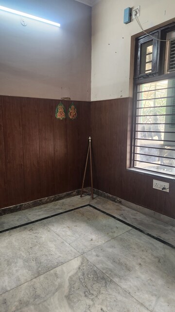 2 BHK Builder Floor For Rent in Spring Field, Sector 31