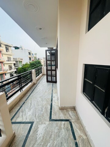 Balcony in 2 BHK Builder Floor at Sector 47 – for Rent