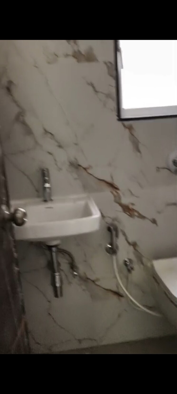 Bathroom, happy-house 2 Bedroom 700 Sq.Ft. Apartment In Vakola Mumbai 8596900