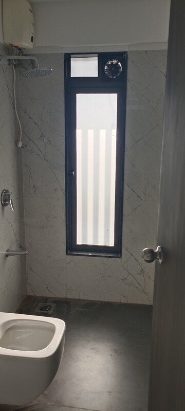 Bathroom in 2.5 BHK Apartment at DLH Dawn, Santacruz West – for Rent