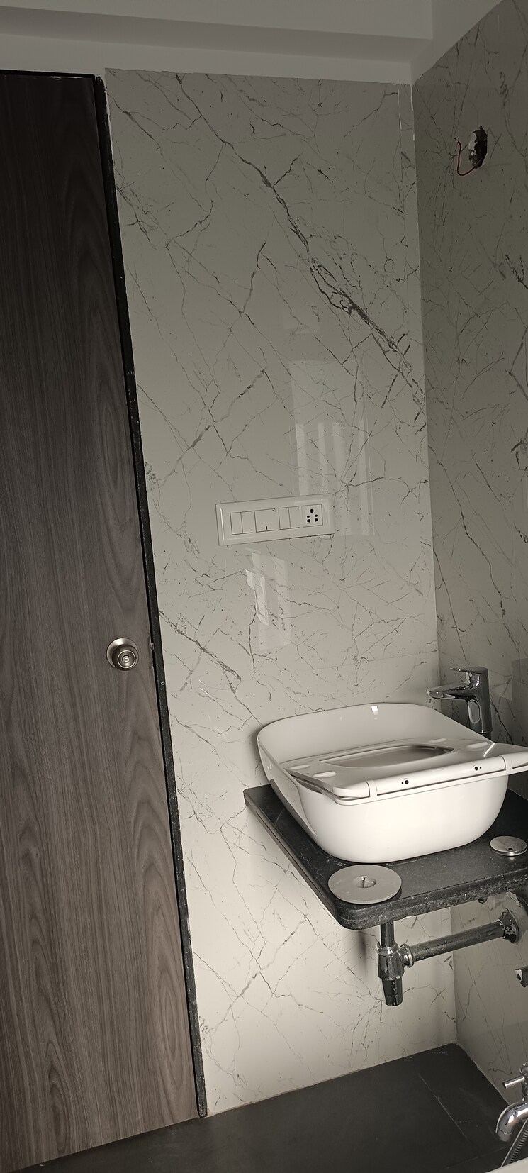 Bathroom, dlh-dawn 2.5 Bedroom 800 Sq.Ft. Apartment In Santacruz West Mumbai 8596907