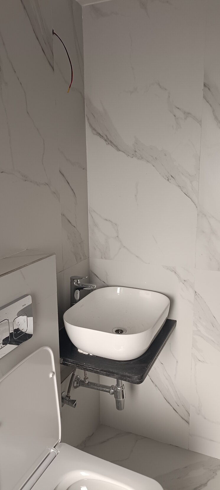 Bathroom, dlh-dawn 2.5 Bedroom 800 Sq.Ft. Apartment In Santacruz West Mumbai 8596907