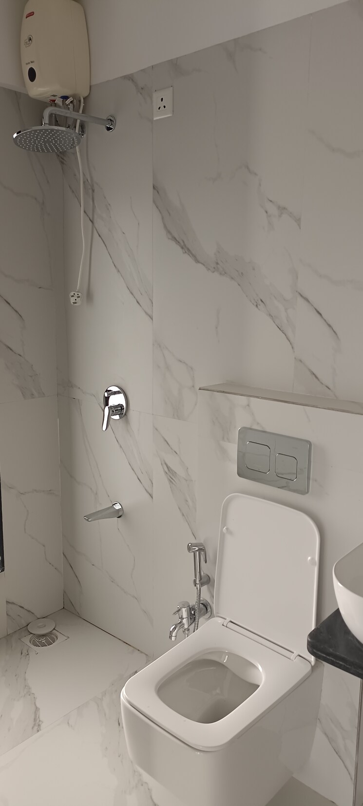 Bathroom, dlh-dawn 2.5 Bedroom 800 Sq.Ft. Apartment In Santacruz West Mumbai 8596907