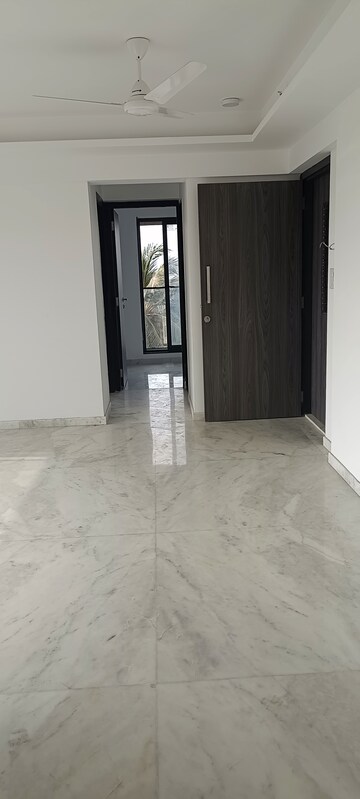 2.5 BHK Apartment For Rent in DLH Dawn, Santacruz West