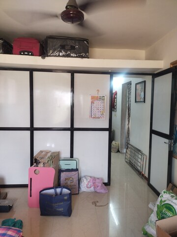 Master Bedroom in 1.5 BHK Apartment at Jeevan Prakash CHS, Nehru Nagar – for Rent