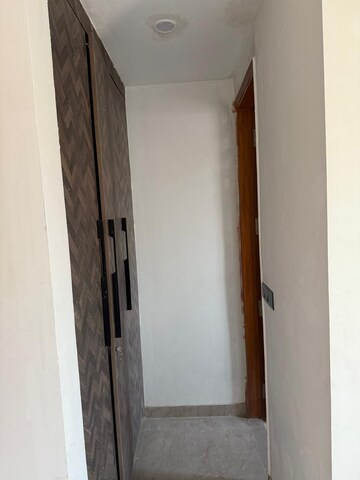 Building Lobby in 3 BHK Builder Floor at Sagavi Apartment, Sector 55 – for Rent