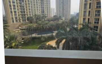 2 BHK Apartment For Rent in Sheth Vasant Lawns, Laxmi Nagar