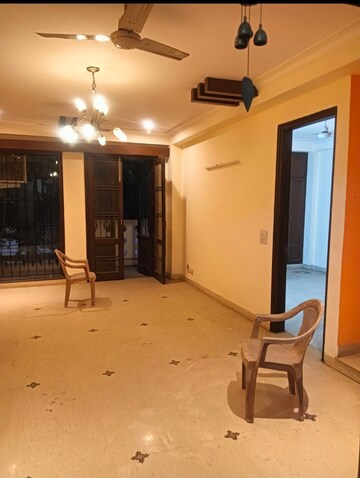 Master Bedroom in 3.5 BHK Builder Floor at Chittaranjan Park – for Rent