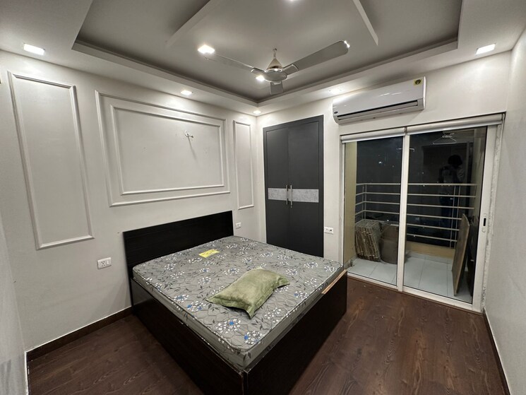 Kitchen, paras-tierea 3 Bedroom 1410 Sq.Ft. Apartment In Sector 137 Noida 8596950