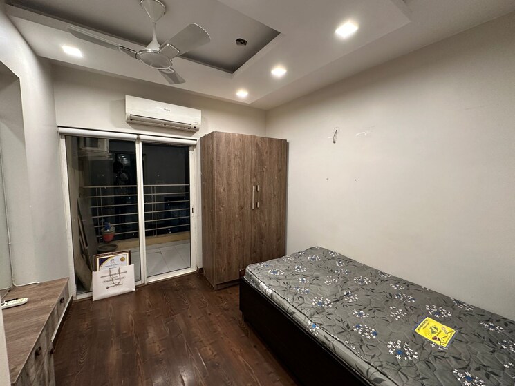 Kitchen, paras-tierea 3 Bedroom 1410 Sq.Ft. Apartment In Sector 137 Noida 8596950