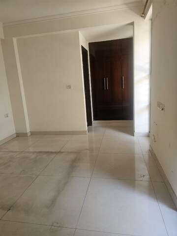 Room in 3 BHK Builder Floor at Sector 47 – for Rent