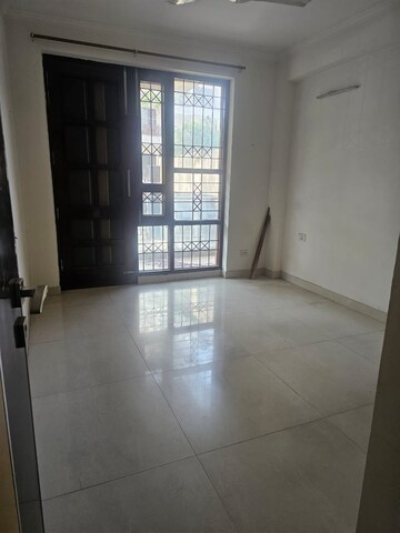 Room in 3 BHK Builder Floor at Sector 47 – for Rent