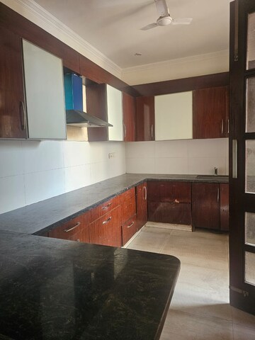 Kitchen in 3 BHK Builder Floor at Sector 47 – for Rent