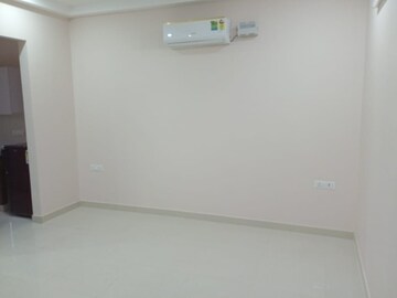 Room in 3 BHK Builder Floor at Sector 47 – for Rent