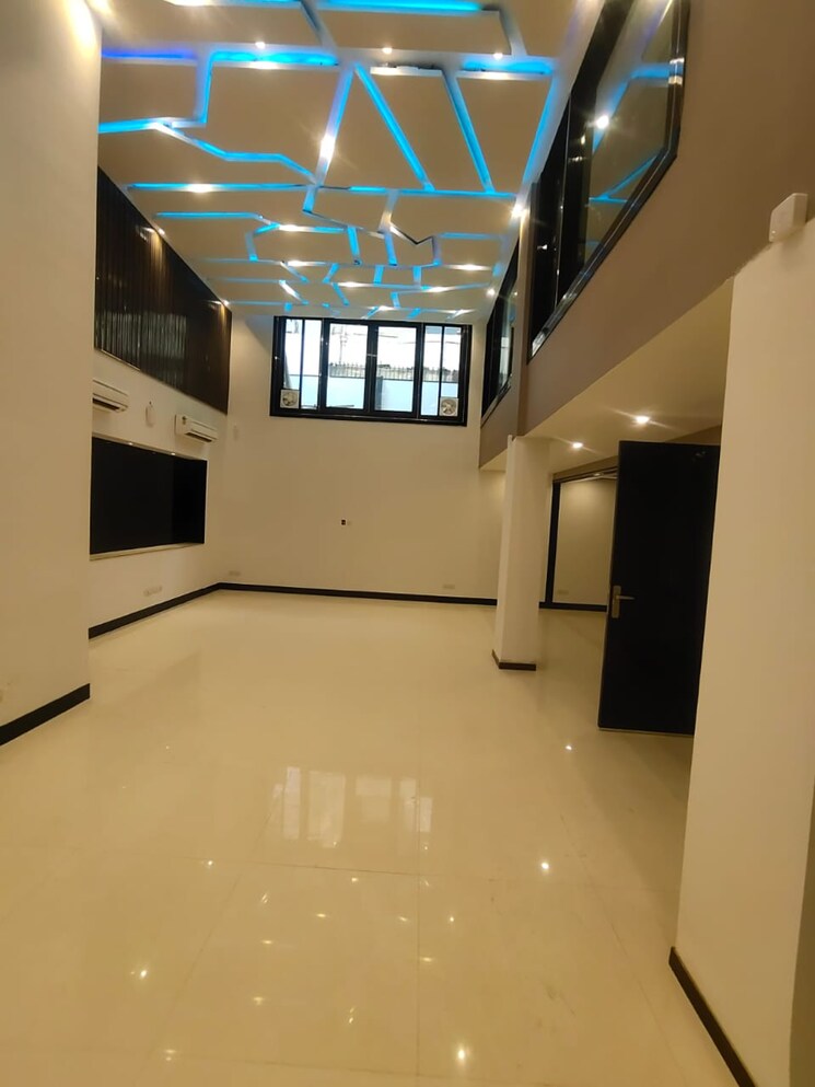 Team Area, boutique-residential-apartments-a1-313 4 Bedroom 500 Sq.Yd. Builder Floor In Safdarjung Enclave Delhi 8596975