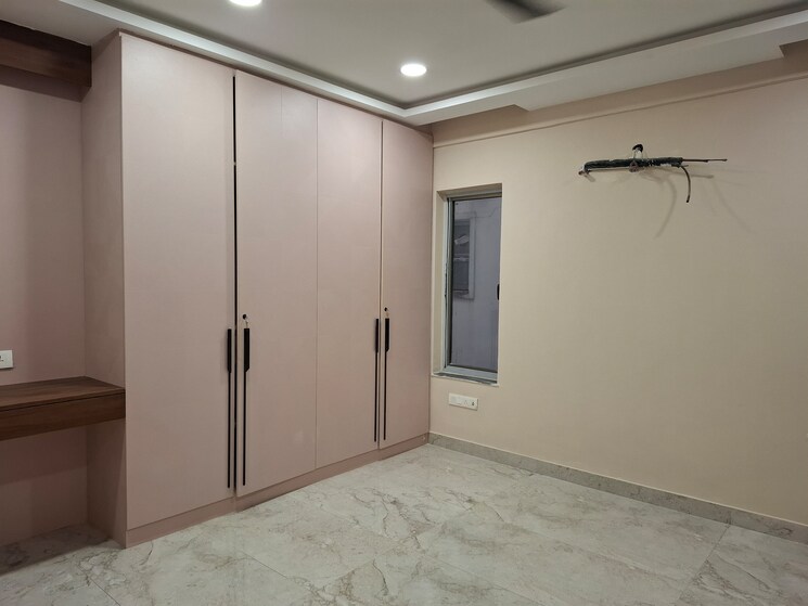 Room, banjara hills 3 Bedroom 3000 Sq.Ft. Apartment In Banjara Hills Hyderabad 8596990