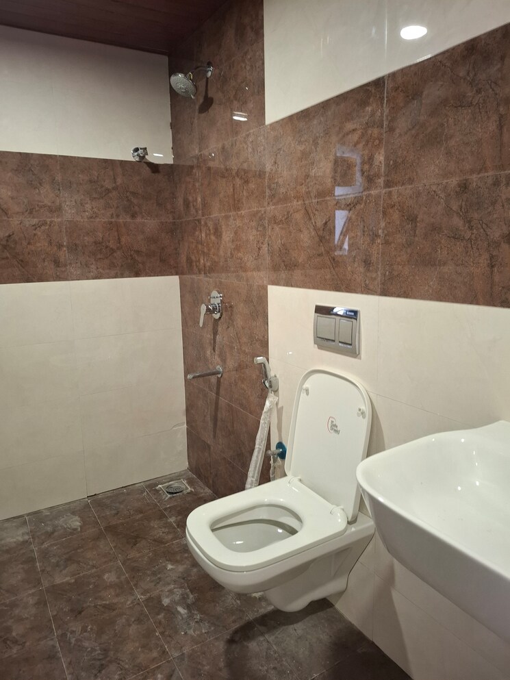 Kitchen, banjara hills 3 Bedroom 3000 Sq.Ft. Apartment In Banjara Hills Hyderabad 8596990