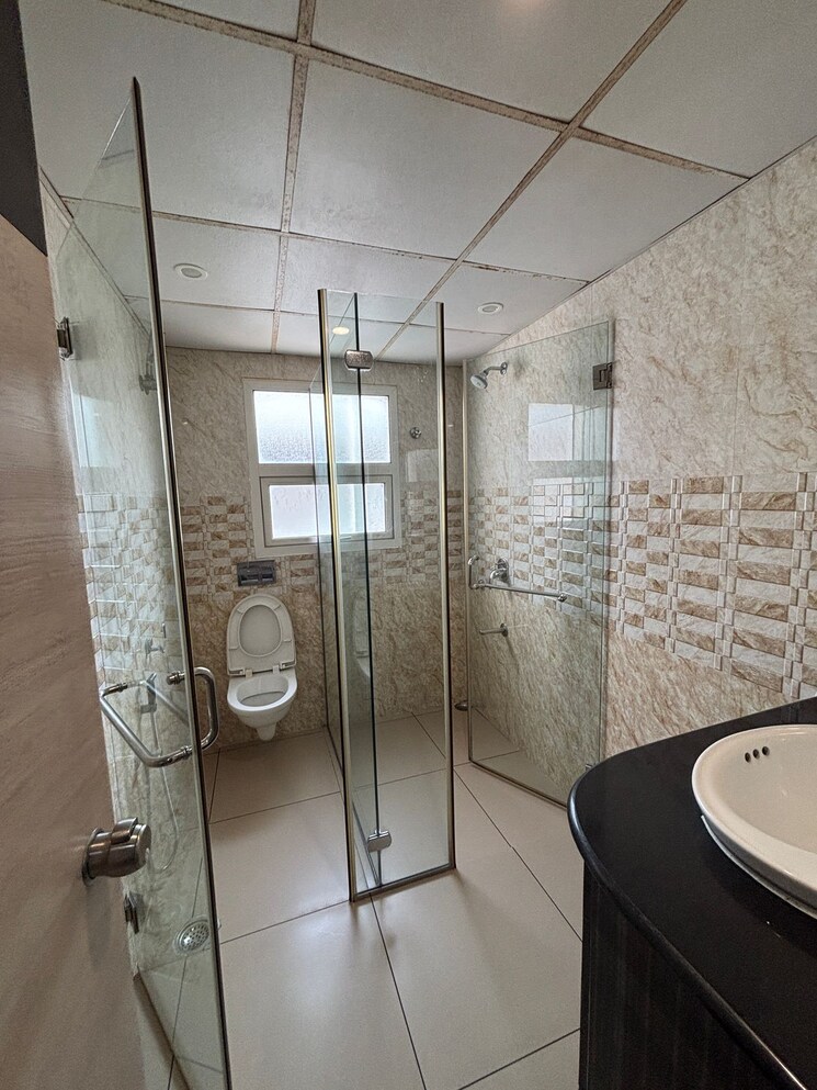 Bathroom, banjara hills 3 Bedroom 2100 Sq.Ft. Apartment In Banjara Hills Hyderabad 8596995