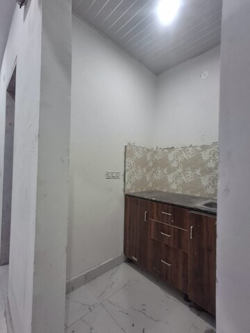 Furnished Amenities in Studio Builder Floor at Sector 38 – for Rent