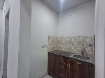 Furnished Amenities in Studio Builder Floor at Sector 38 – for Rent