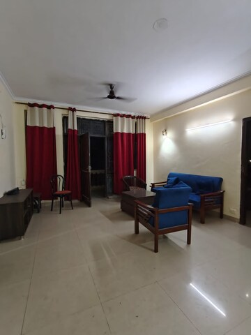 Living Room in 2 BHK Builder Floor at Sector 40 – for Rent
