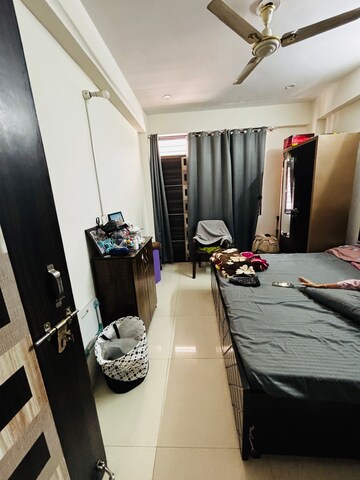 Master Bedroom in 2 BHK Builder Floor at Sector 46 – for Rent