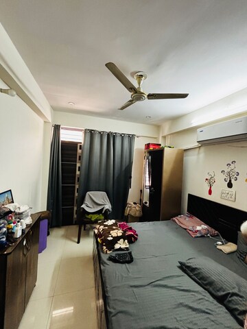 Master Bedroom in 2 BHK Builder Floor at Sector 46 – for Rent