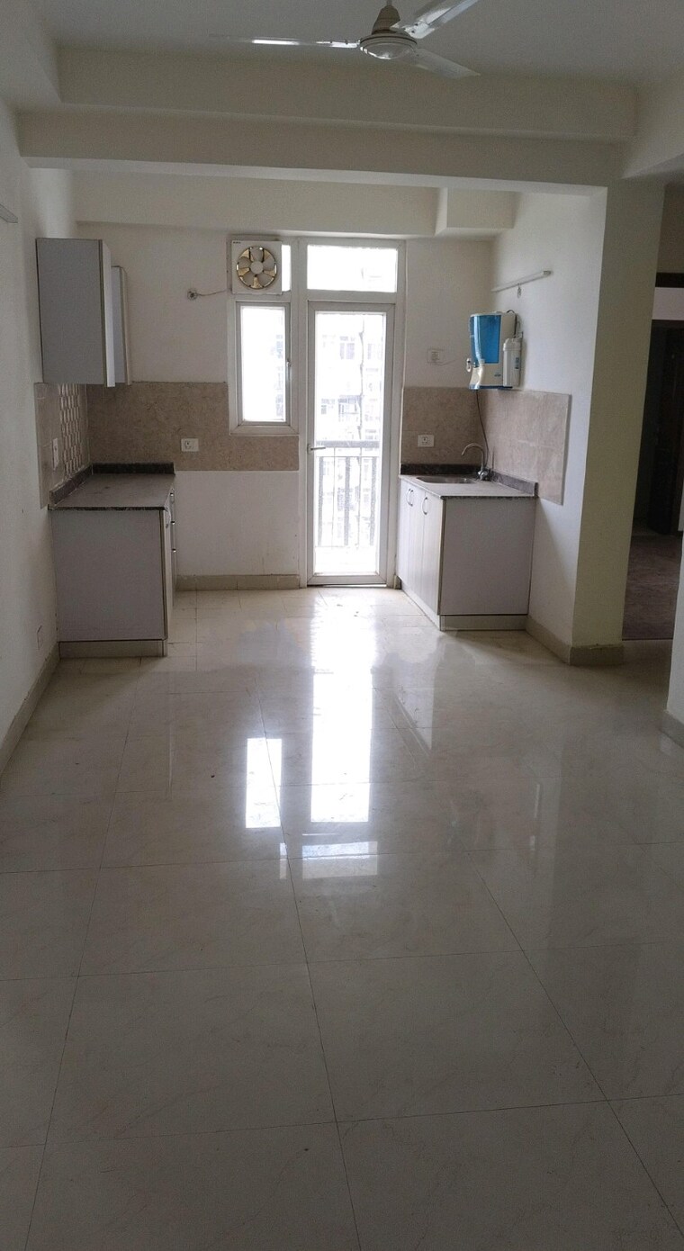Room, amrapali-zodiac 3 Bedroom 1325 Sq.Ft. Apartment In Sector 120 Noida 8597023