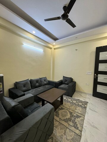 Living Room in 1 BHK Builder Floor at Sector 38 – for Rent
