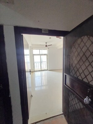 2 BHK Apartment For Sale in Nimbus The Hyde park, Sector 78