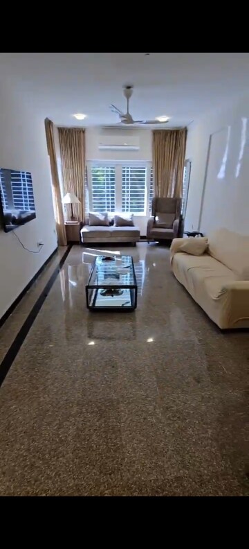 2 BHK Apartment For Rent in Hibiscus CHS Versova, Versova