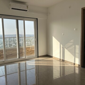 Room in 4 BHK Apartment at Supreme Estia Phase 1, Baner – for Sale