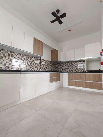 2.5 BHK Apartment For Rent in Prestige Lakeside Habitat, Varthur