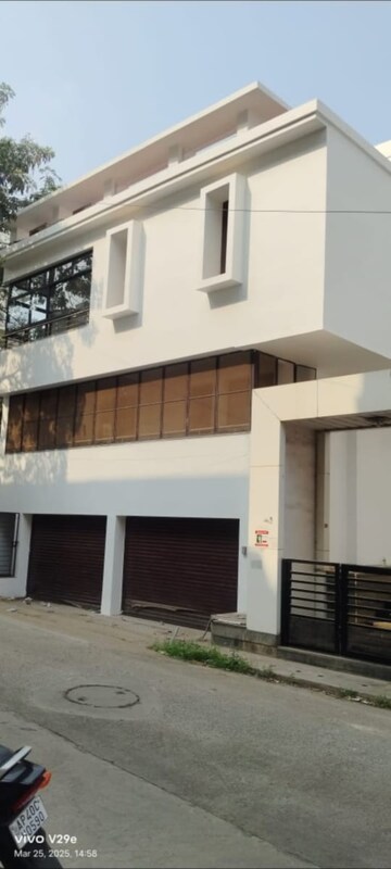 6+ BHK Villa – Exterior View View at Vizag Airport - for Sale