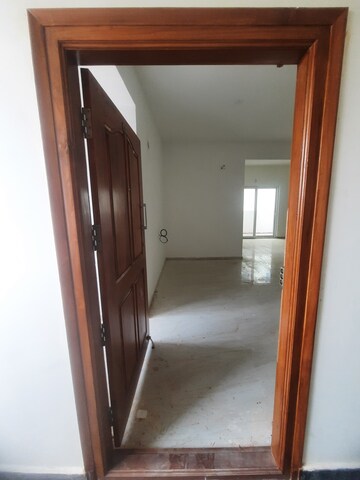 Room in 2 BHK Apartment at Nri Layout – for Sale