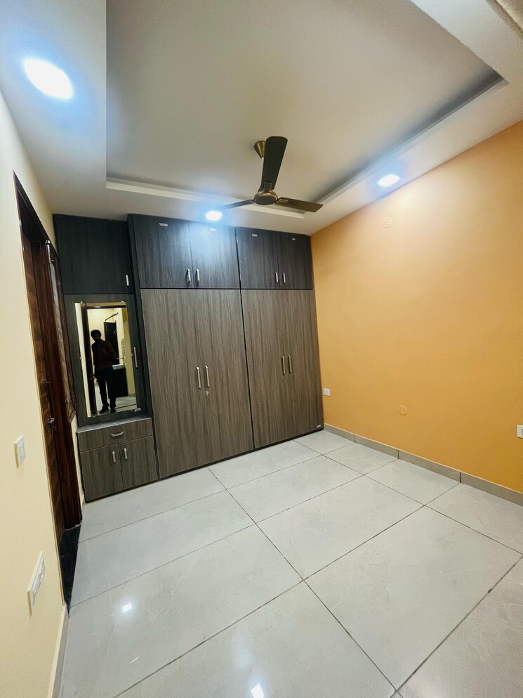 Room, sector 46 1 Bedroom 900 Sq.Ft. Builder Floor In Sector 46 Gurgaon 8597060