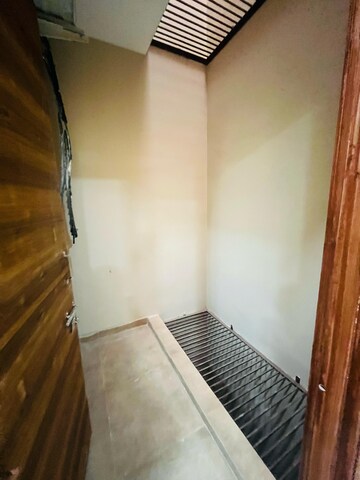 Staircase in 1 BHK Builder Floor at Sector 46 – for Rent