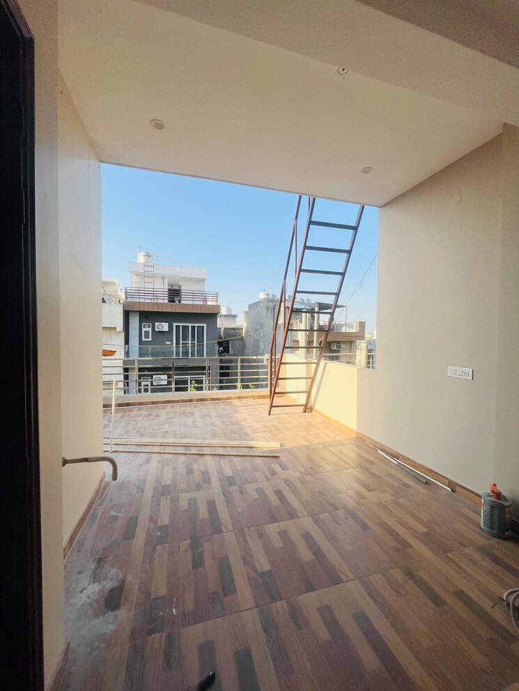 Room, sector 46 1 Bedroom 900 Sq.Ft. Builder Floor In Sector 46 Gurgaon 8597060