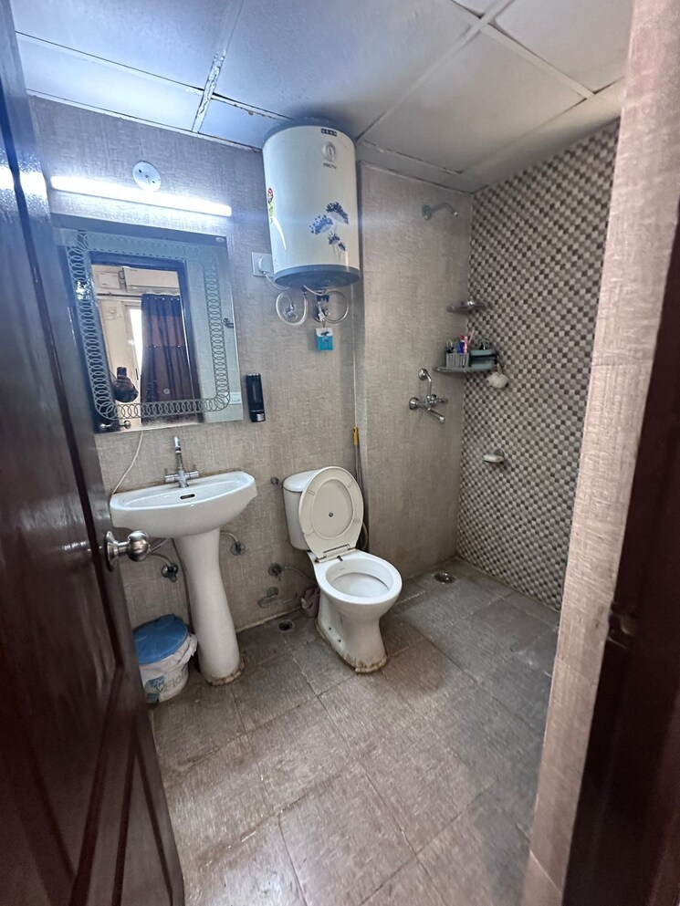 Bathroom, aditya-city-apartments 2 Bedroom 900 Sq.Ft. Apartment In Shahpur Bamheta Ghaziabad 8597084